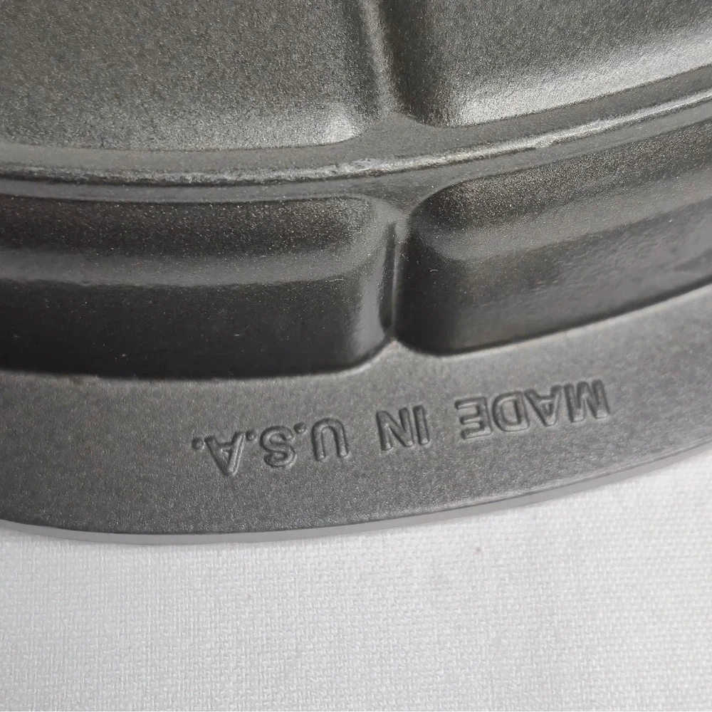 Nordic Ware Scottish Scone and Cornbread Pan Non Stick Cast Aluminum USA New